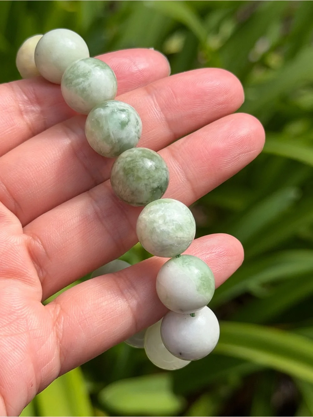 14mm Gradient Xiuyu Jade Beaded Bracelet 2252